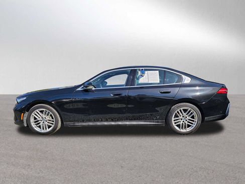 Used 2025 BMW 530i xDrive image 6