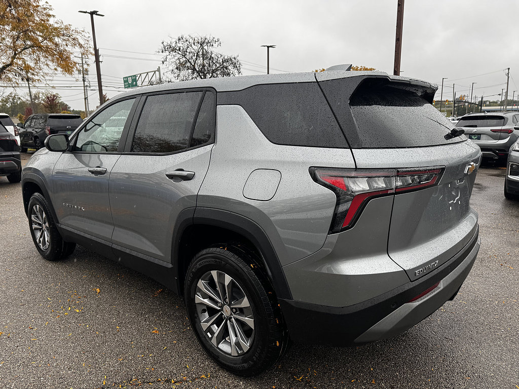 New 2027 Chevrolet Equinox LT FWD image 3