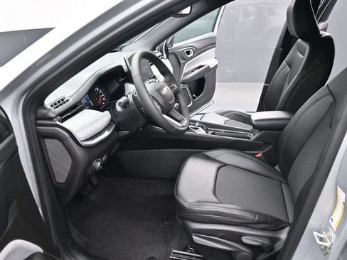 Used 2024 Jeep Compass Latitude AWD/4WD image 26