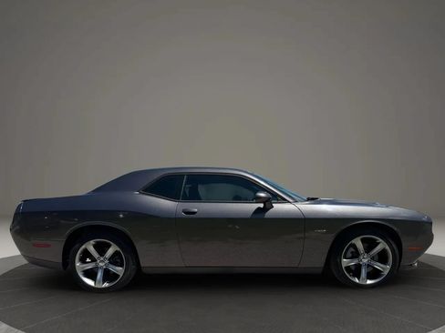 Used 2015 Dodge Challenger R/T w/ Quick Order Package 22B R/T RWD image 6