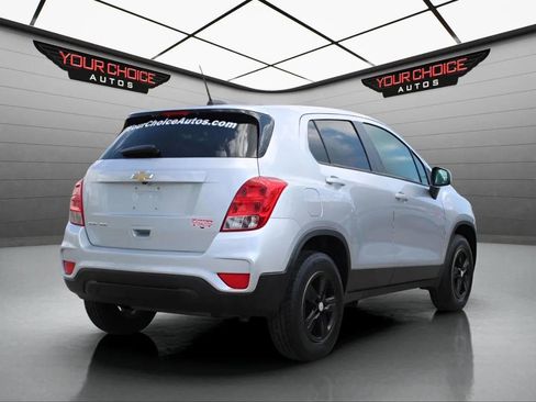 Used 2021 Chevrolet Trax LS w/ Tint and Cruise Package image 5