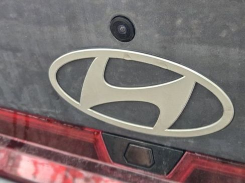 Used 2025 Hyundai Elantra Sport FWD image 11