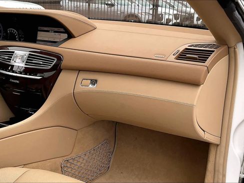 Used 2014 Mercedes-Benz CL 550 4MATIC image 18