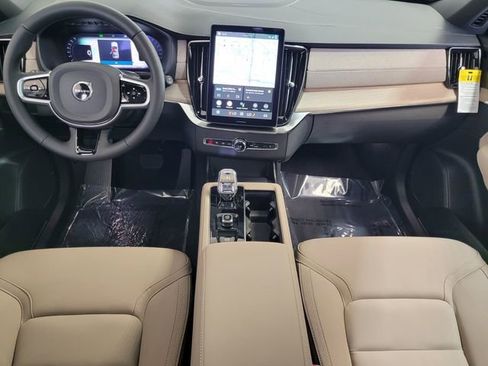 New 2026 Volvo XC90 B6 Plus w/ Protection Package Premier AWD/4WD image 8