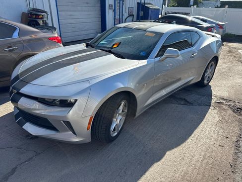 Used 2017 Chevrolet Camaro LT RWD image 2