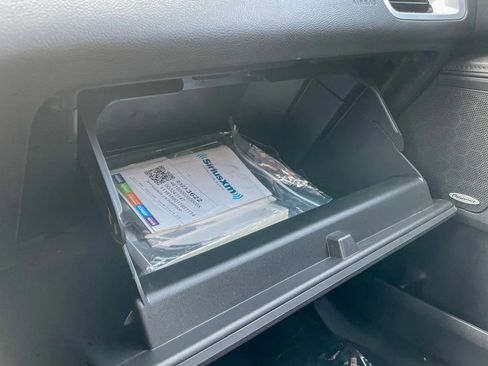 Used 2017 Chevrolet Equinox LT w/ Convenience Package image 26