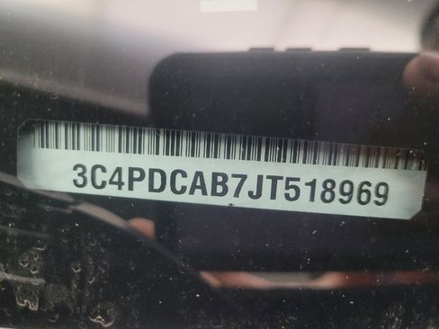 Used 2018 Dodge Journey SE w/ Connectivity Group FWD image 33