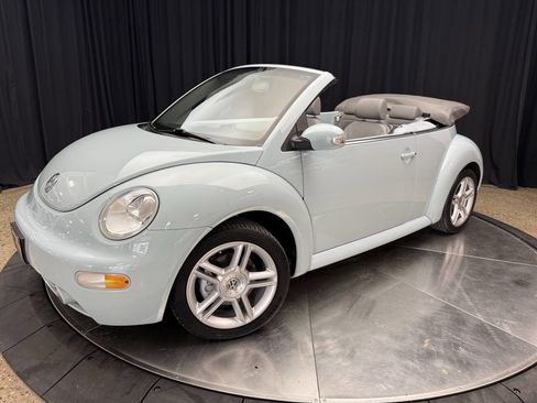 Used 2005 Volkswagen Beetle GLS FWD image 3