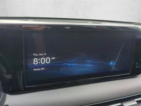 Used 2024 Hyundai Palisade Limited FWD image 18