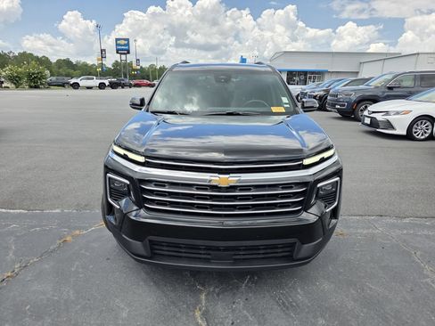 Used 2026 Chevrolet Traverse LT AWD/4WD image 8