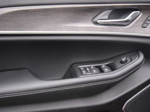 New 2026 Jeep Grand Cherokee L Limited AWD/4WD image 30