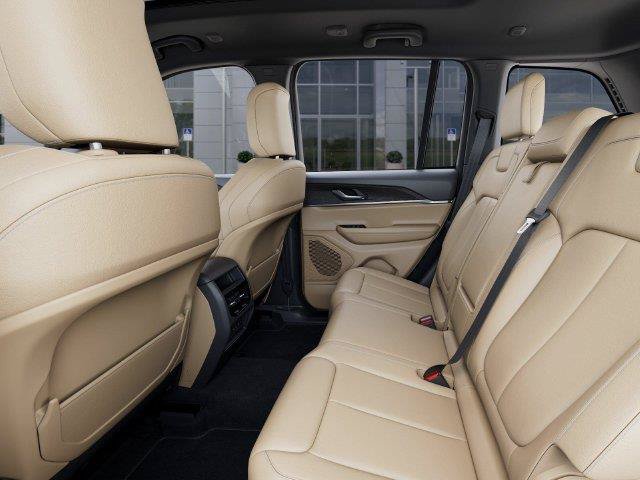 New 2027 Jeep Grand Cherokee Limited AWD/4WD image 54