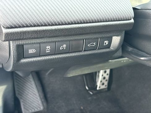Used 2025 Toyota Camry SE FWD image 11