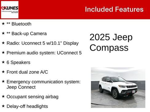 Used 2025 Jeep Compass Trailhawk AWD/4WD image 3