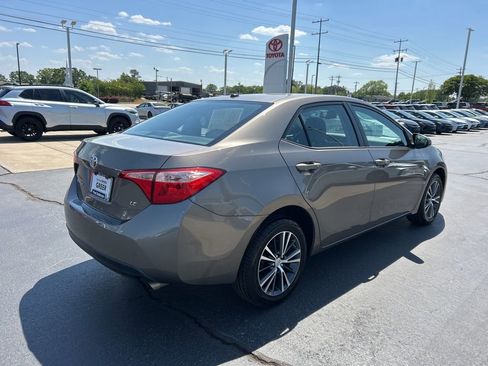 Used 2018 Toyota Corolla LE w/ LE Premium Package FWD image 16