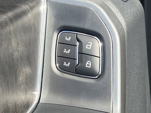 New 2026 Ford F250 Lariat w/ Black Appearance Package image 24