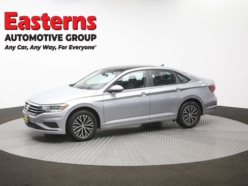 Used 2020 Volkswagen Jetta SE w/ SE Cold Weather Package FWD image 58