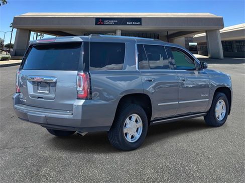Used 2020 GMC Yukon Denali w/ Denali Premium Package image 6