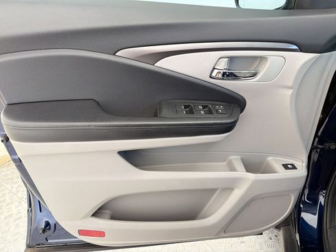 Used 2016 Honda Pilot EX image 13