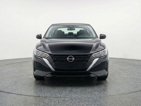 Used 2025 Nissan Sentra SV image 2