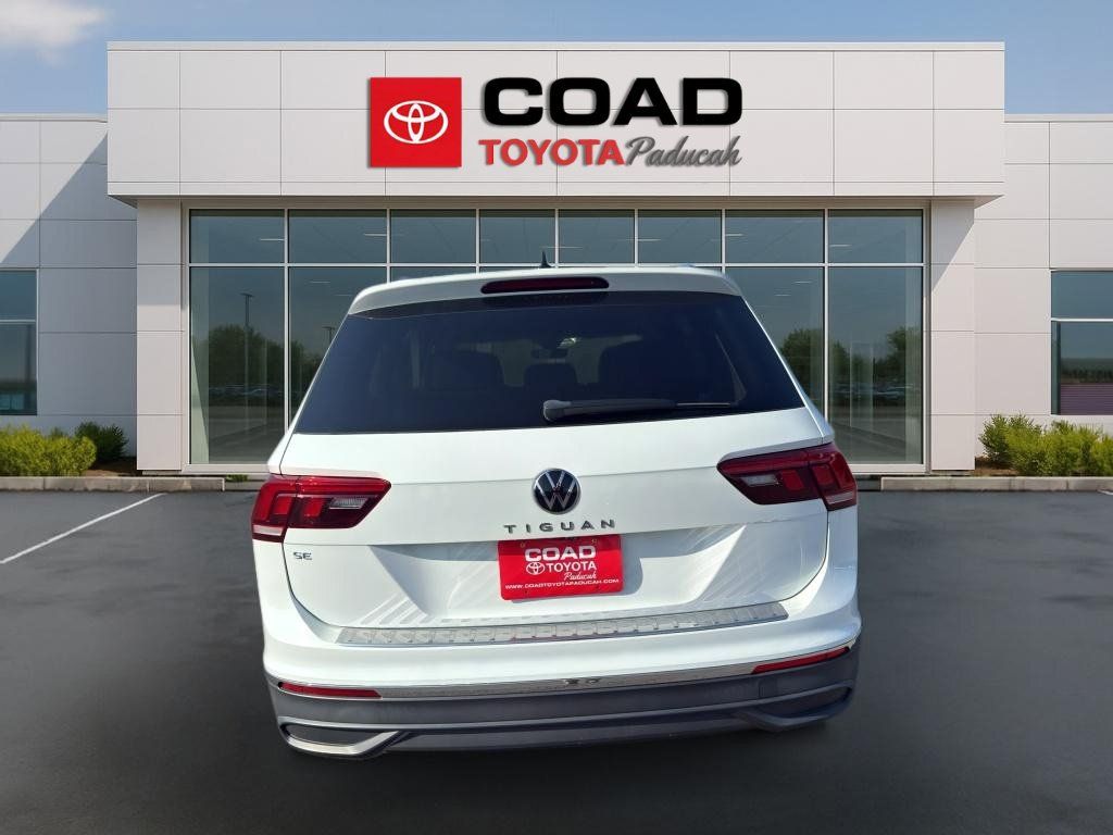Used 2024 Volkswagen Tiguan SE FWD image 4