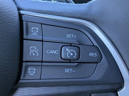 New 2025 Jeep Grand Cherokee Altitude image 23