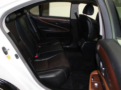 Used 2011 Lexus LS 460 image 33