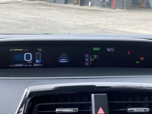 Used 2016 Toyota Prius Four w/ Advanced Technology Package FWD image 29