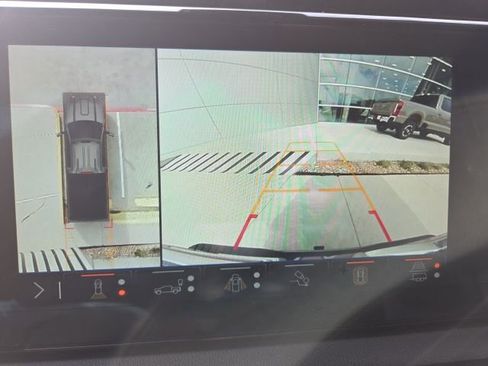 Used 2024 GMC Sierra 3500 AT4 image 9