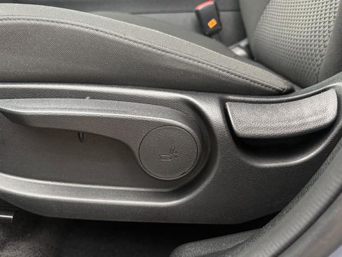 Certified 2025 Kia Sportage LX image 22