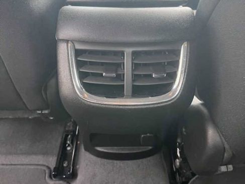 Used 2023 Chevrolet Malibu LT image 17