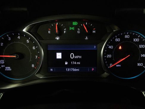 Used 2022 Chevrolet Traverse RS image 30