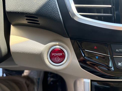 Used 2017 Honda Accord EX-L image 24