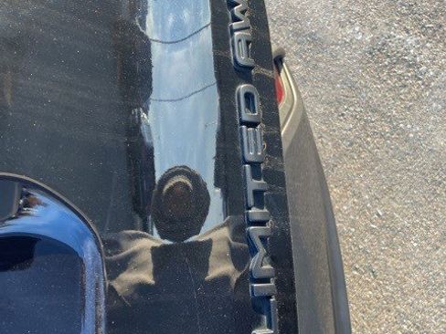 Used 2023 Toyota Highlander Limited image 27