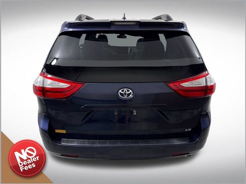 Used 2018 Toyota Sienna LE FWD image 5