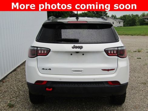 Used 2024 Jeep Compass Trailhawk AWD/4WD image 4