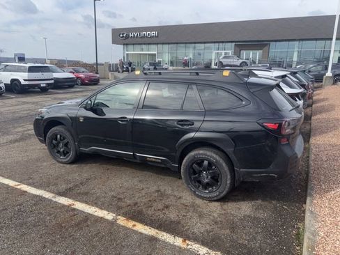 Used 2022 Subaru Outback Wilderness w/ Wilderness Package image 2