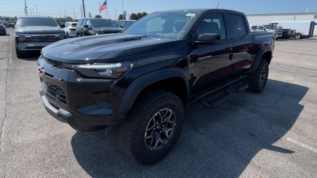 New 2026 Chevrolet Colorado ZR2 AWD/4WD image 6