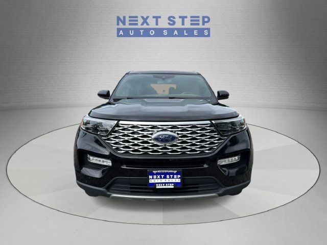 Used 2020 Ford Explorer Platinum w/ Premium Technology Package AWD/4WD image 2