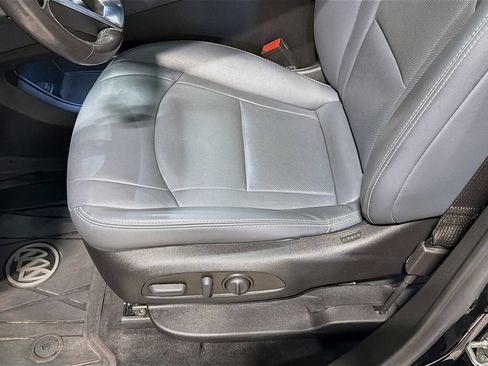 Used 2023 Buick Enclave Essence w/ Sport Touring Edition AWD/4WD image 19