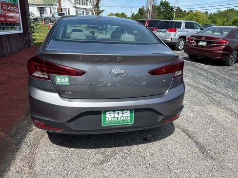 Used 2019 Hyundai Elantra SE FWD image 8
