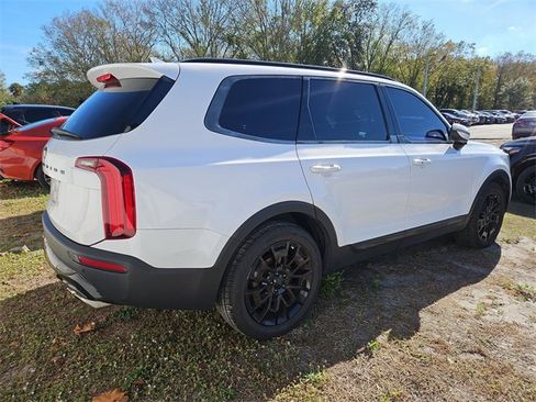 Used 2021 Kia Telluride EX w/ EX Premium Package image 4