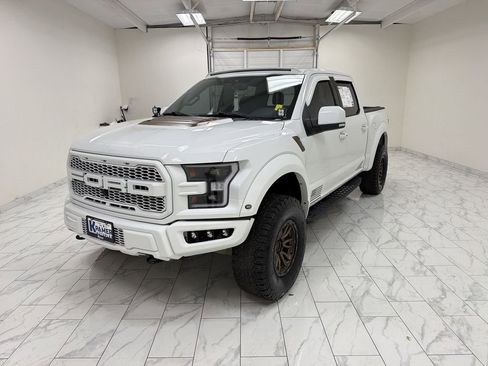 Used 2019 Ford F150 Raptor w/ Equipment Group 802A Luxury AWD/4WD image 4