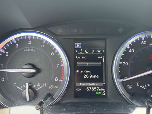 Used 2019 Toyota Highlander XLE image 13