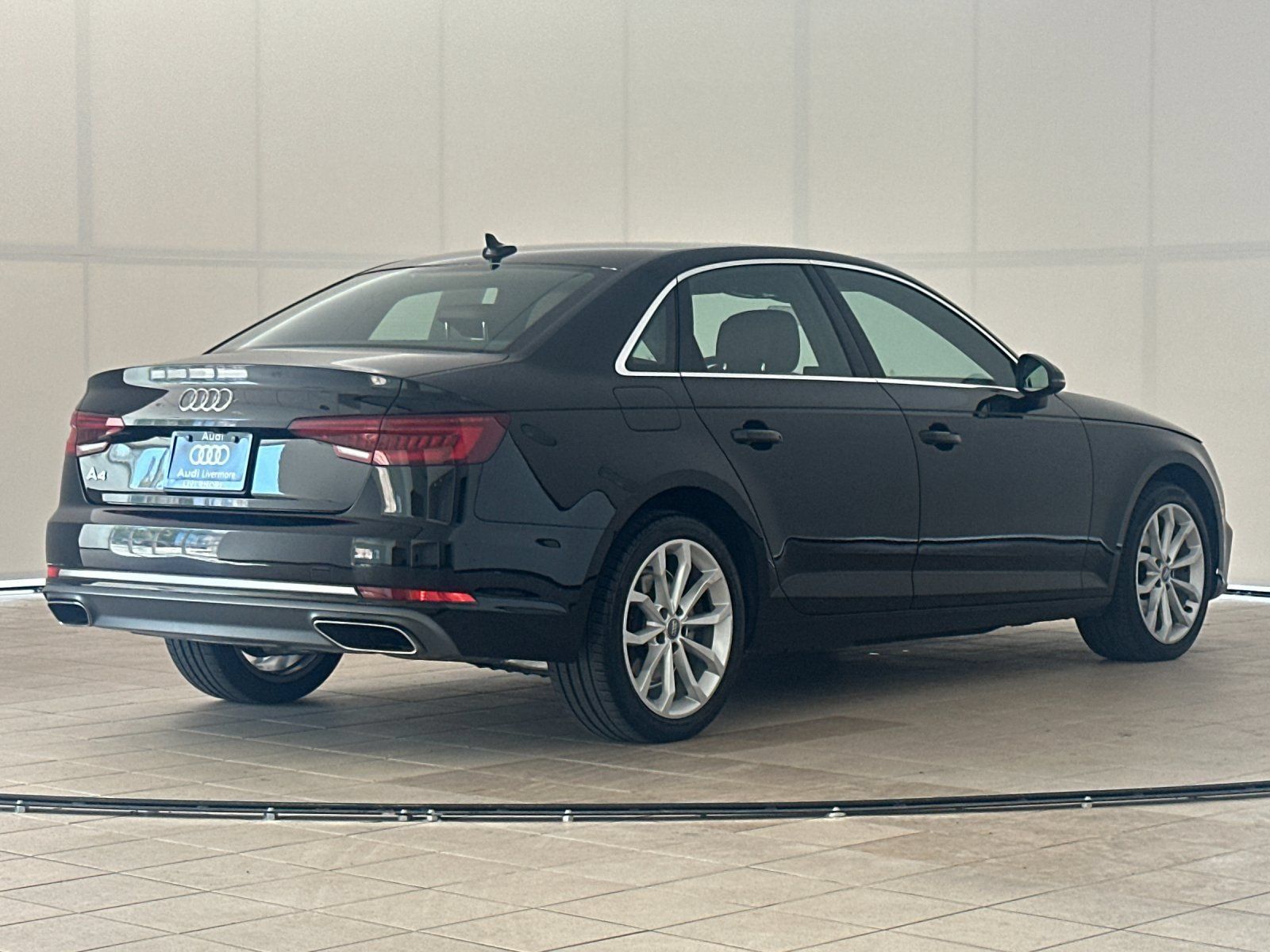 Used 2019 Audi A4 2.0T Premium w/ Convenience Package FWD image 6