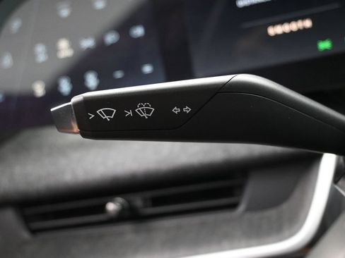 Used 2024 Lucid Air Pure RWD image 15