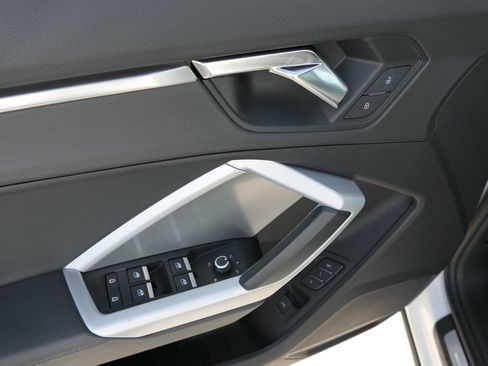 Used 2024 Audi Q3 2.0T Premium image 13