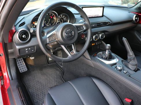 Certified 2026 MAZDA MX-5 Miata Grand Touring w/ Appearance Package RWD image 10
