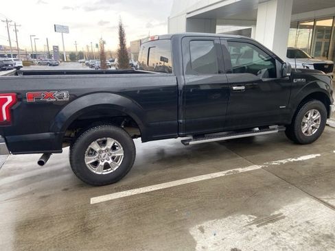 Used 2017 Ford F150 XLT w/ Equipment Group 302A Luxury image 6
