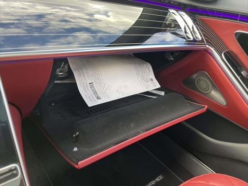 Used 2022 Mercedes-Benz S 500 4MATIC w/ AMG Line Package image 29